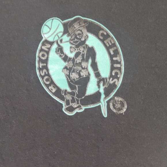 Diamond Supply Company & 47 Boston Celtics T Shirt - Picture 4 of 7